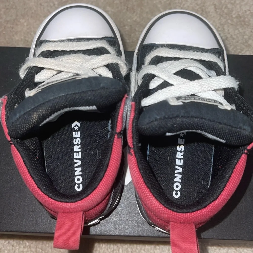 Converse Size 7
